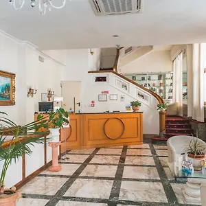 Hotel Gh San Giusto, Rom